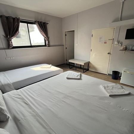 Blue26 Hotel Ban Wat Sala Daeng Kültér fotó