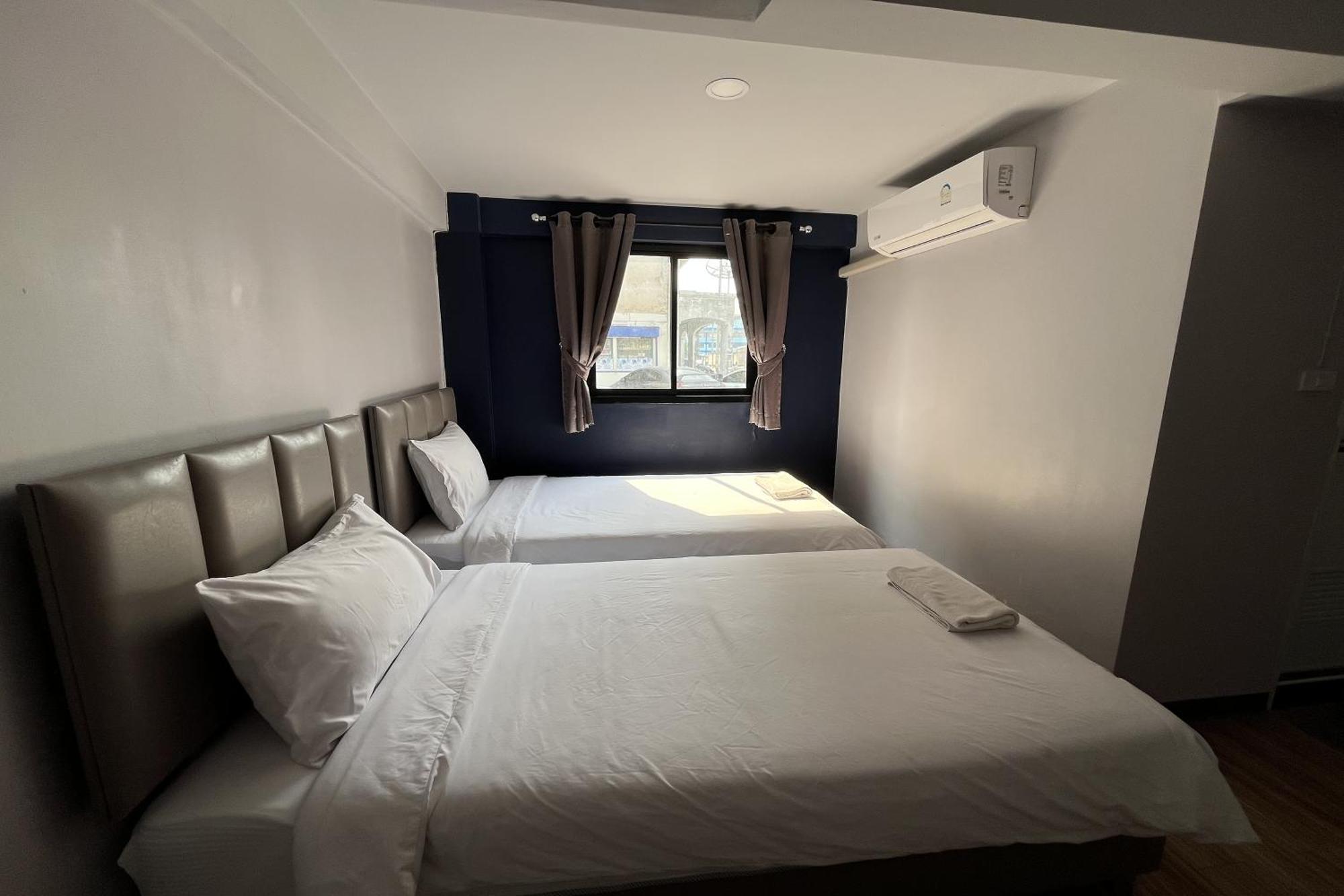 Blue26 Hotel Ban Wat Sala Daeng Kültér fotó